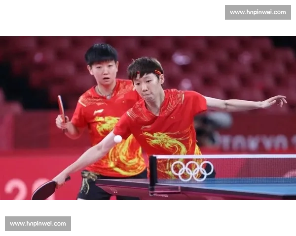 乒协主席王励勤率孙颖莎王曼昱王楚钦亮相 “旗帜杯” 开幕式