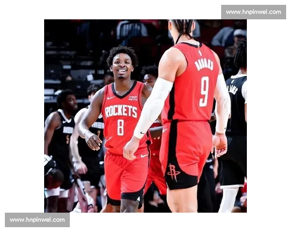 斯通打造 2.04 米巨无霸锋线！乌度卡 14 人轮换颠覆联盟